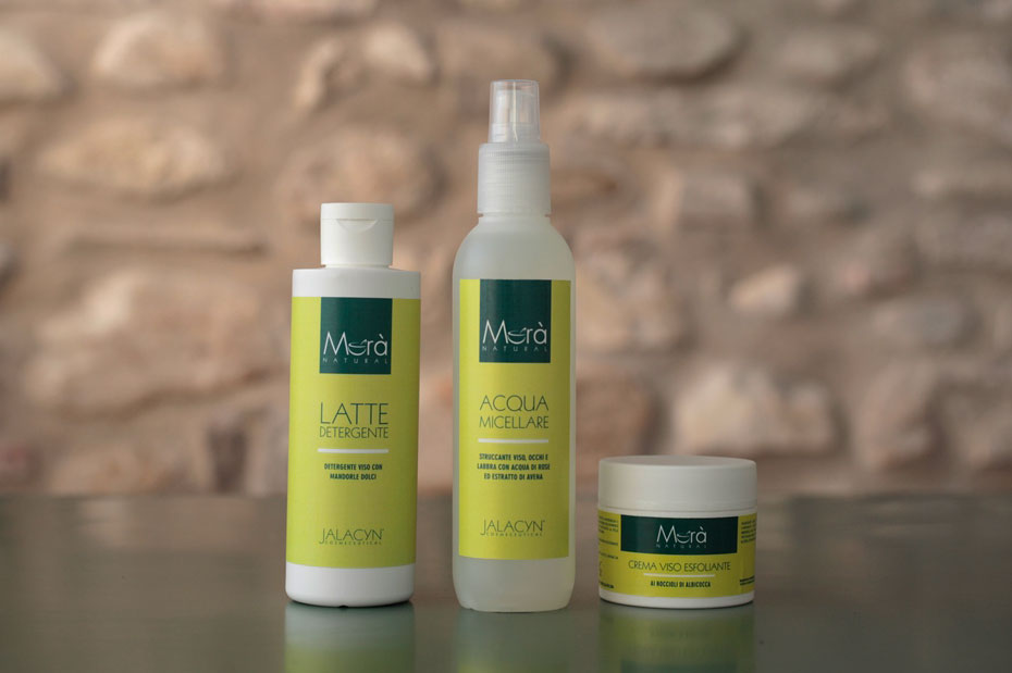 Linea Morà con latte detergente, acqua micellare e crema viso esfoliante